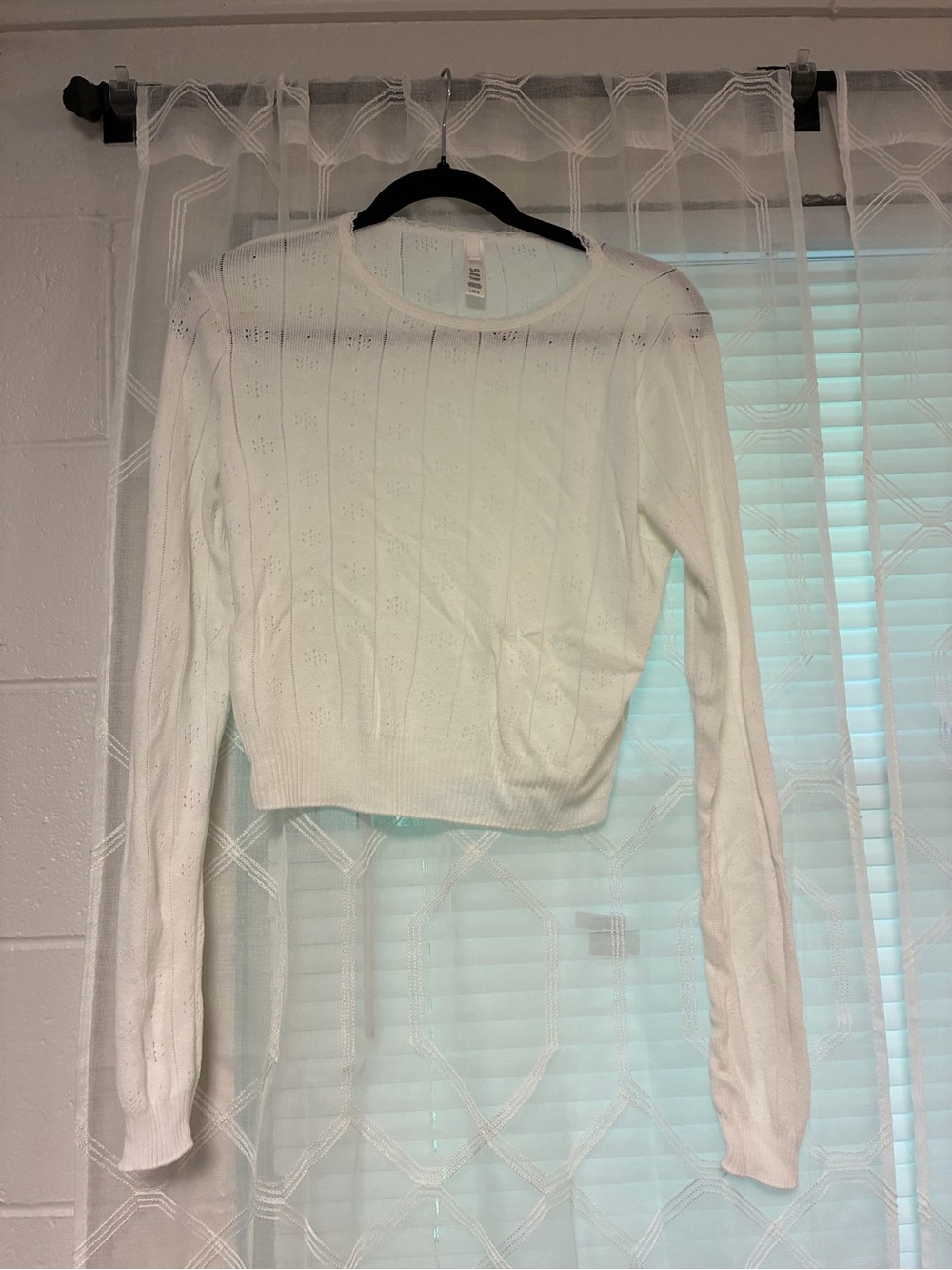 SKIMS-White Knit Long-Sleeve Crop Sweater